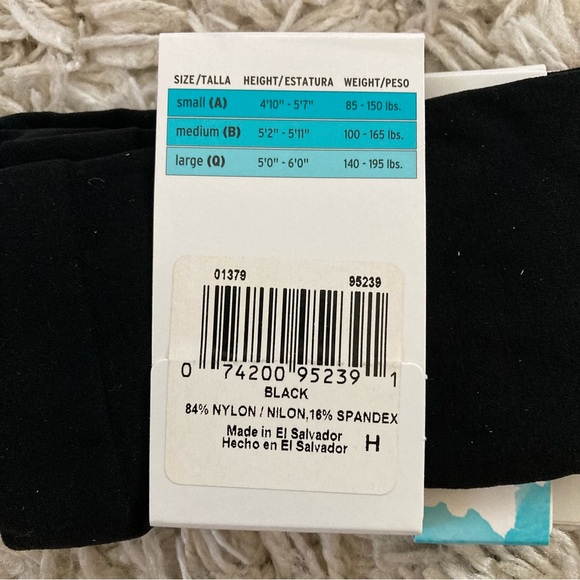 NEW Pair L’eggs Capri Length Control Top Footless Tights Black Medium - Picture 2 of 2